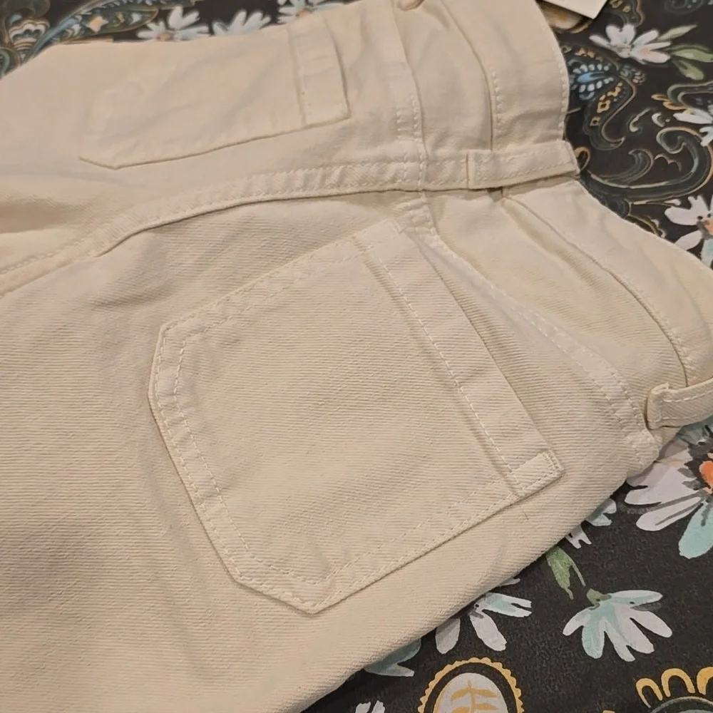❤️10/$13 New Kids Cream Jeans Wide Leg